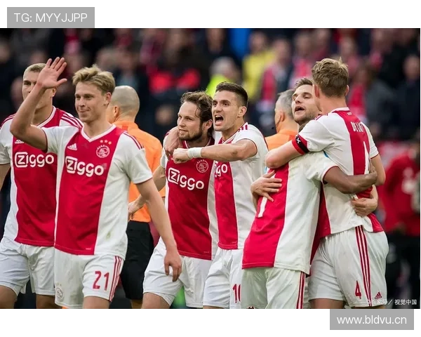 阿贾克斯荷甲竞争力下滑趋势持续,对球队赛季表现形成阶段性制约 阿贾克斯荷甲竞争力下滑趋势持续,对球队赛季表现形成阶段性制约