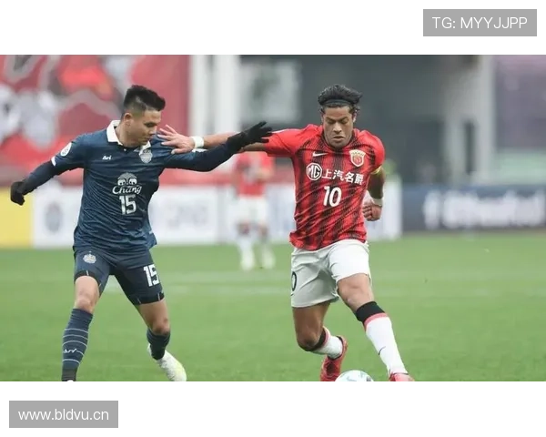 上海申花中场缺少关键连接点,组织推进受限,对球队整体表现带来阶段性影响 上海申花中场缺少关键连接点,组织推进受限,对球队整体表现带来阶段性影响