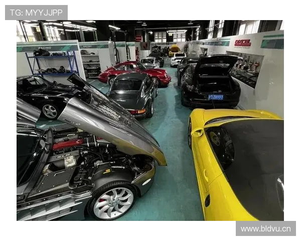 周冠宇家车库比我家还小，但他一年光轮胎钱就够我买套房