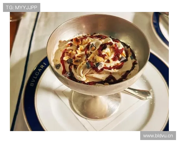 小威退役后晒出的日常：凌晨四点健身房打卡，早餐吃草，下午开游艇派对——这真是同一个人？