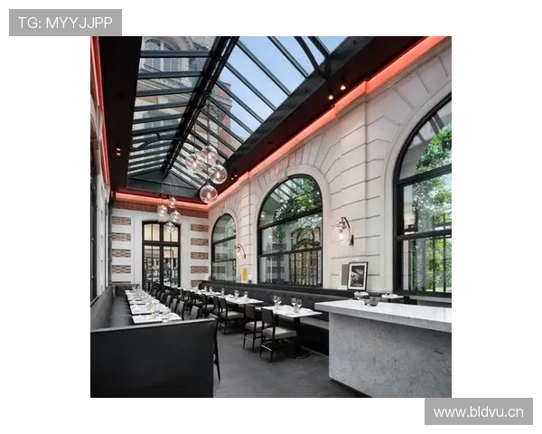 孙悦竟然把豪宅装修成了复古咖啡店？大爷身价可不是吹的！